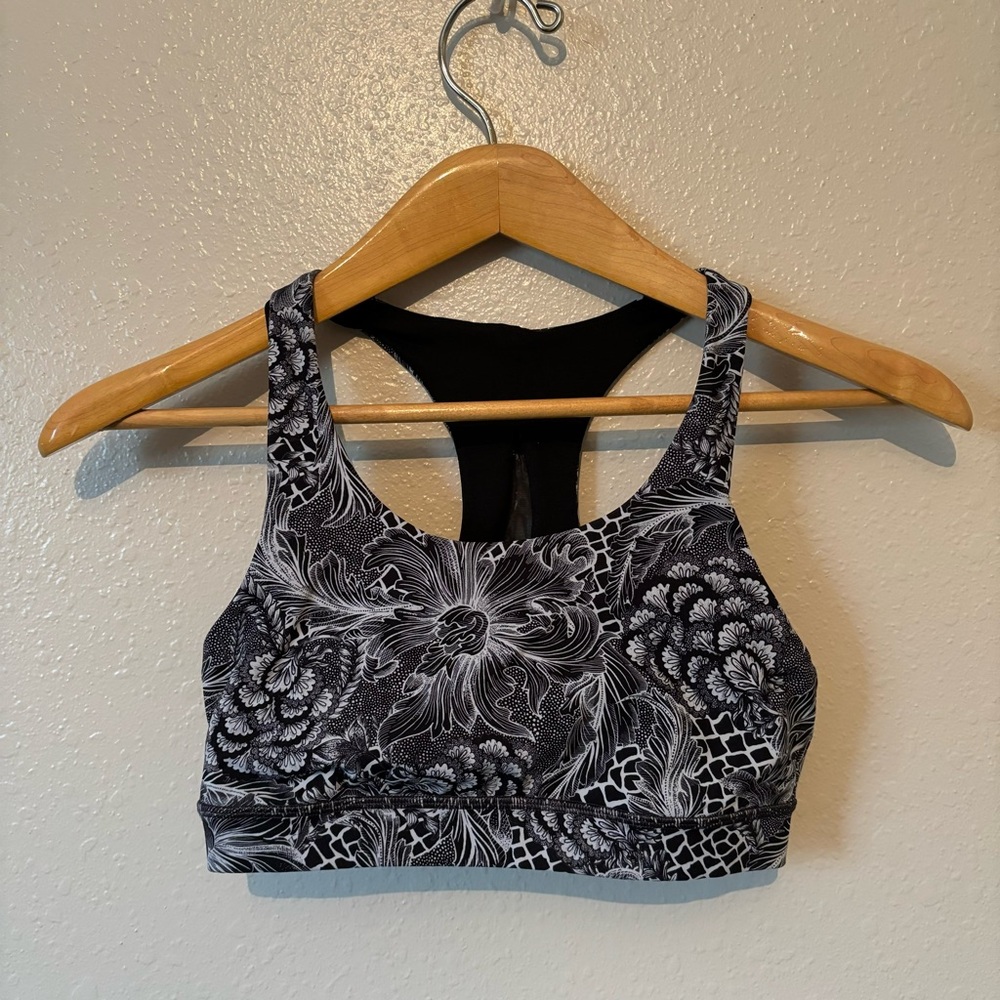 Lululemon Invigorate Bra